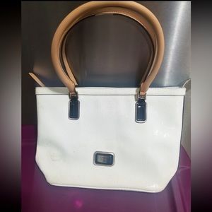 Wonderful white Guess bag